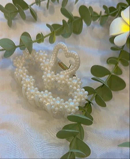 Flower heart hairclip